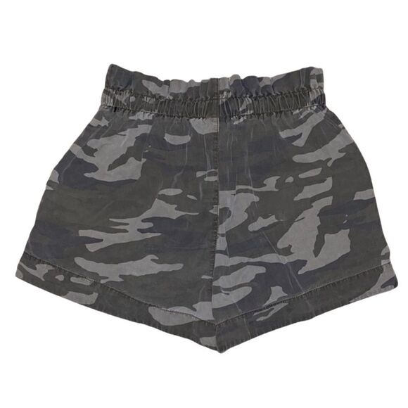 Express extreme high rise camo paperbag shorts - Picture 2 of 2